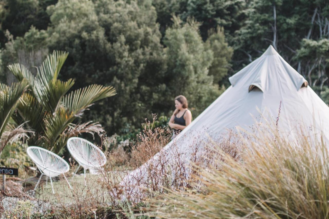 Aotearoa Surf Eco Pods Hotel Te Arai ภายนอก รูปภาพ