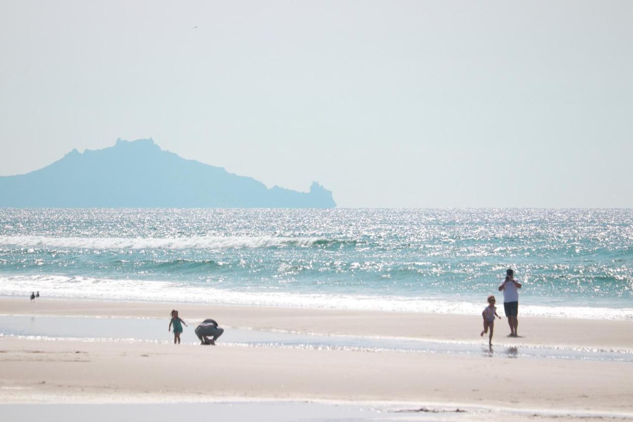 Aotearoa Surf Eco Pods Hotel Te Arai ภายนอก รูปภาพ