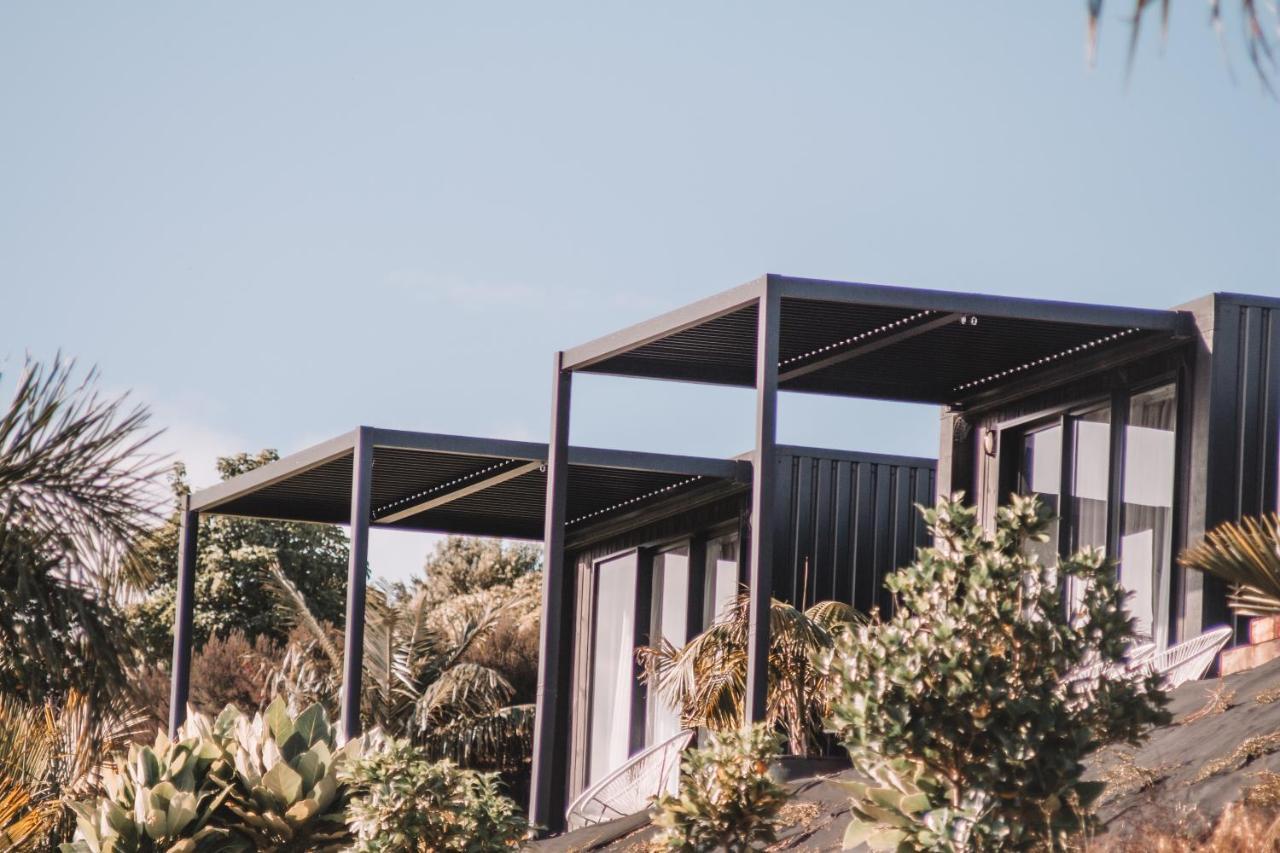Aotearoa Surf Eco Pods Hotel Te Arai ภายนอก รูปภาพ