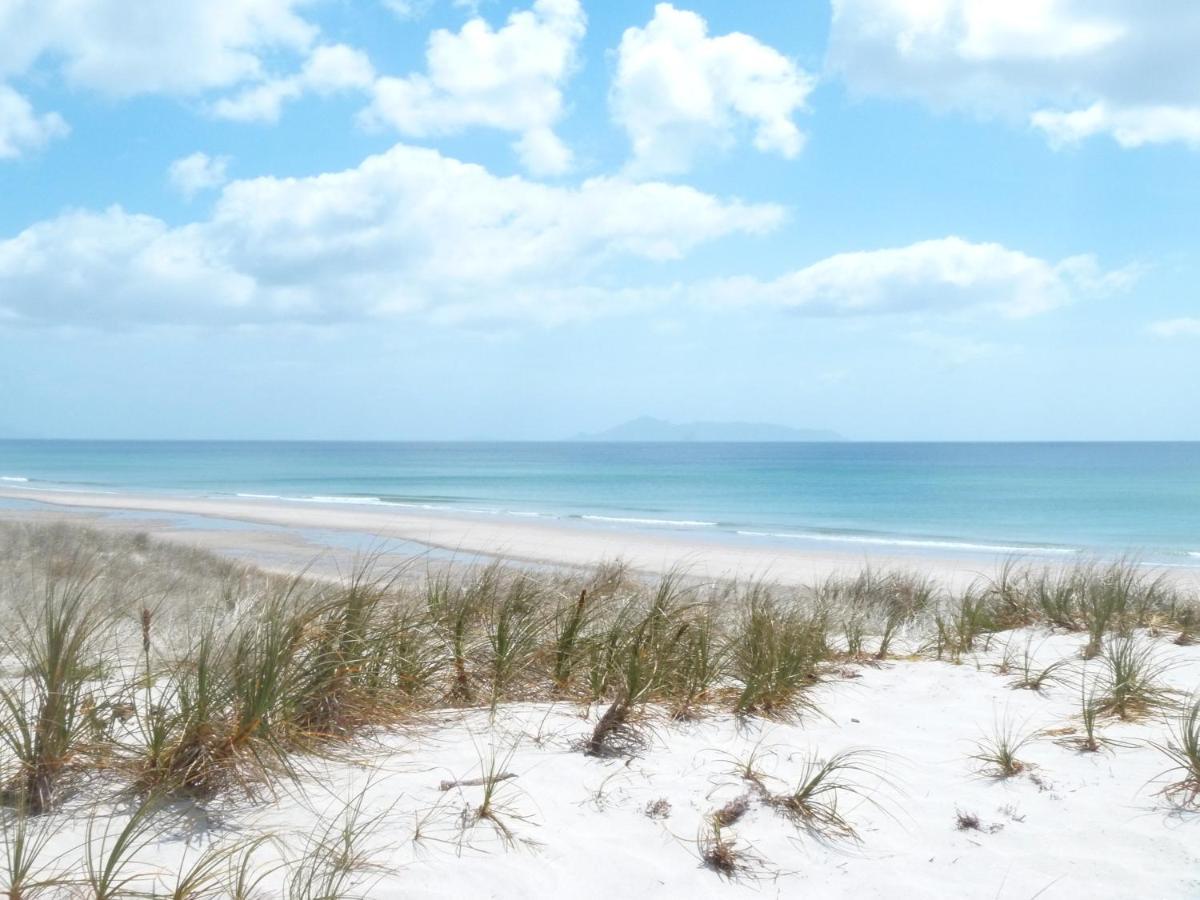 Aotearoa Surf Eco Pods Hotel Te Arai ภายนอก รูปภาพ