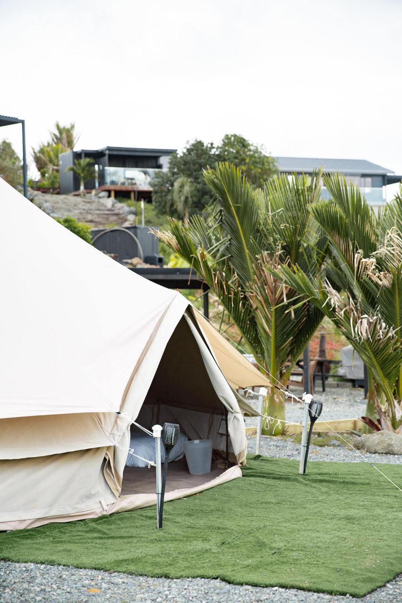 Aotearoa Surf Eco Pods Hotel Te Arai ภายนอก รูปภาพ
