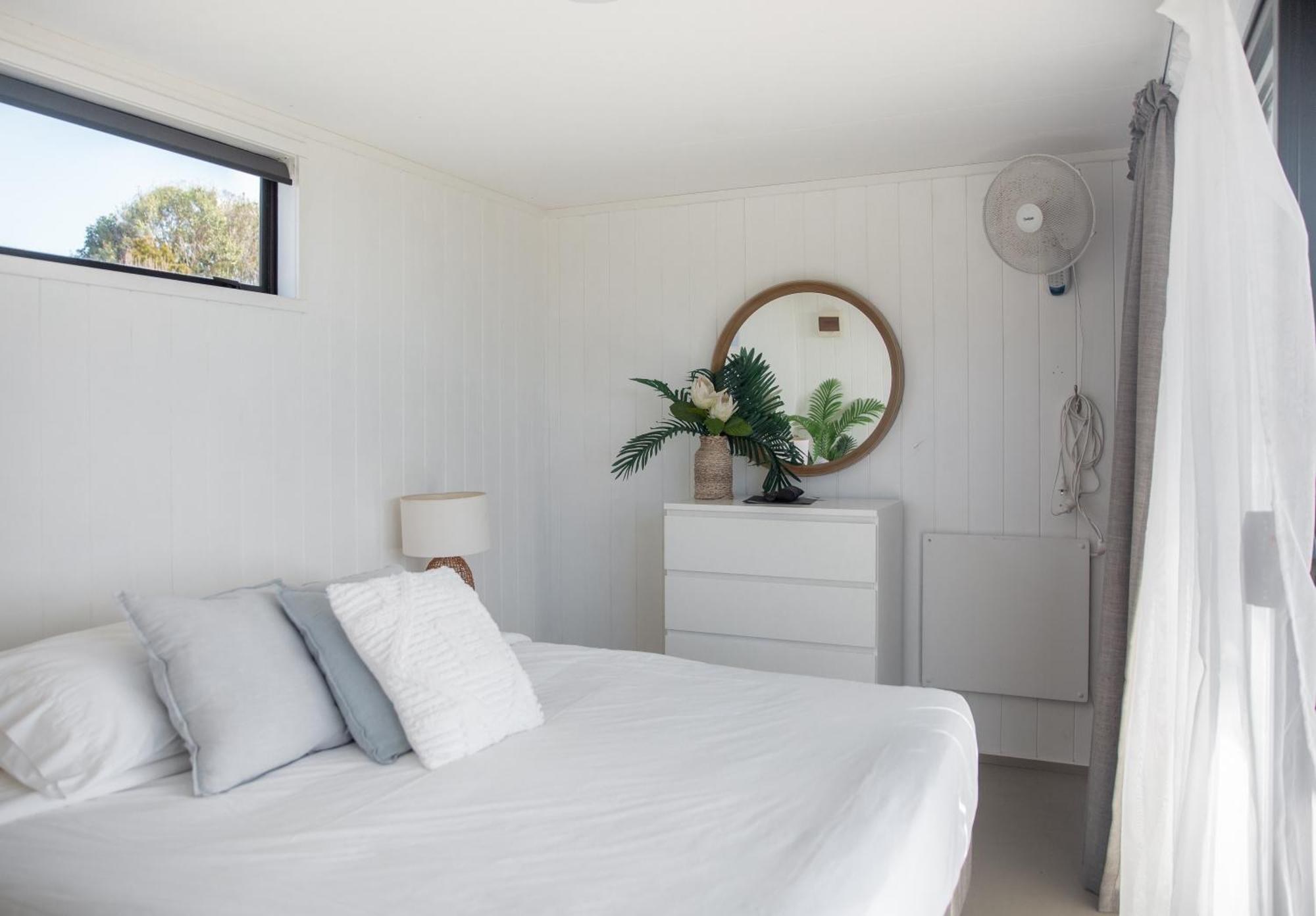 Aotearoa Surf Eco Pods Hotel Te Arai ภายนอก รูปภาพ