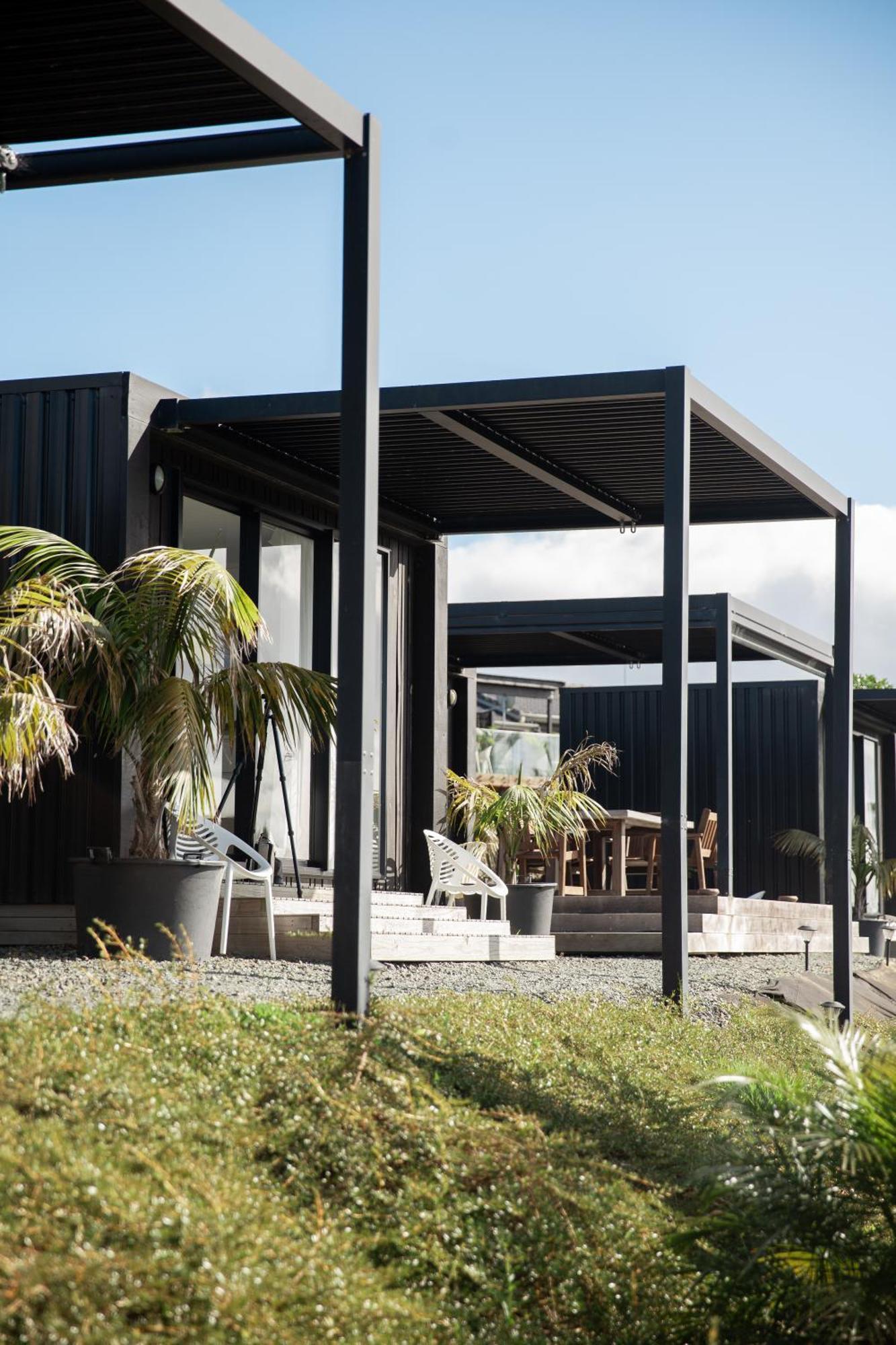 Aotearoa Surf Eco Pods Hotel Te Arai ภายนอก รูปภาพ