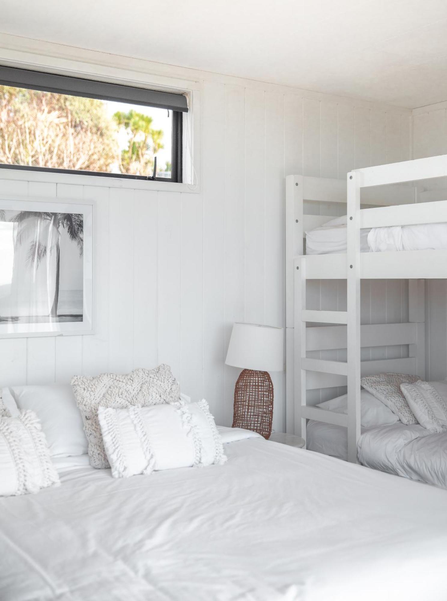 Aotearoa Surf Eco Pods Hotel Te Arai ภายนอก รูปภาพ
